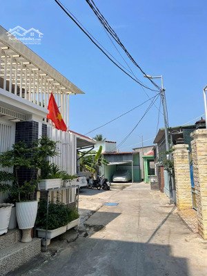 bán nhà đẹp giá rẻ tại phước long. gần chợ bình tân