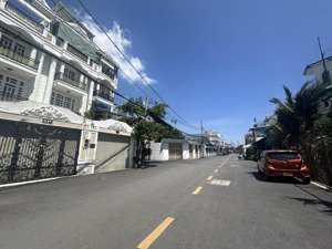 cho thuê nhà gần nhà hàng bên sông, có 6pn tiện ở - làm vp công ty, dtsd 280m2 giá 23 triệu