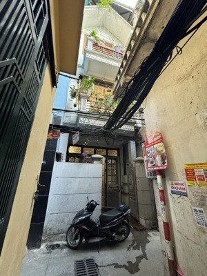 cho thuê nhà 4 tầng - chỉ cho hộ gia đình thuê.