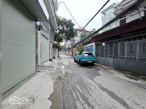 mặt phố kinh doanh 7 tầng thang máy , lô góc đường 2 ô tô tránh nhau thông tại thạch bàn - cổ linh