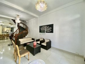cho thuê nhà 3 phòng ngủ đầy đủ nội thất gần biển giá 12 triệu /tháng khu vực vĩnh hải