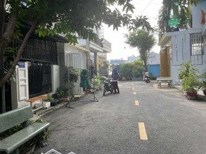 cần bán nhà 65m2 tại nguyễn ảnh thủ,q.12, 2wc,2pn,giá: 5 tỷ ,lh:0963833378