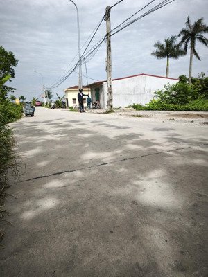 chính chủ nhờ bán đất lương tài - bắc ninh, đường thông, ô tô tránh, nở hậu, kd. 