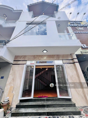 chỉ hơn 9 tỷ sở hữu căn nhà đi bộ ra hồ xuân hương (ngang hơn 5m), đường trần phú, p3, đà lạt
