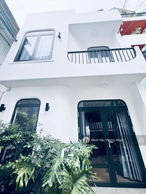bán nhà phố mới hoàn thiện, cách bến xe thành bưởi chỉ 500m, dt:75.79m2 (5.2x15m), phường 9, đà lạt