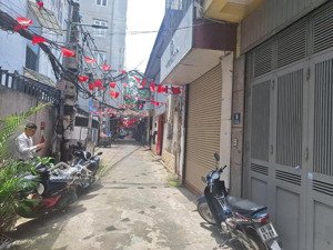 bán nhà phố chùa láng, hàng xóm vincom nguyễn chí thanh, ô tô , kinh doanh. 50m2 x 4t-15.3 tỉ