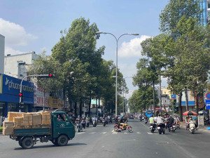hot! bán nhà mt điện biên phủ, quận 3 (dt 20 x 40m), giá rẻ cho khách đầu tư