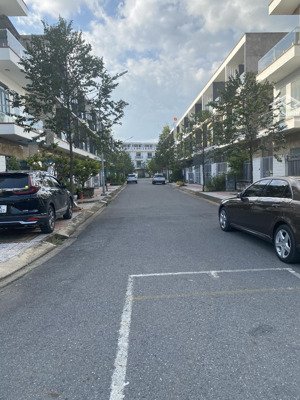 bán nhà liên kế hướng chính đông khu dân cư bửu long 3