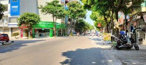 bán nhà mặt phố hoàng công, kiến hưng. dt 65m2*7t, mt 5m. giá 21.3 tỷ. ô tô tránh, vỉa hè rộng