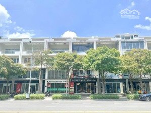 cho thuê 3 căn nhà phố mặt tiền nguyễn có thạch - sala thủ thiêm chỉ 650 triệu/tháng - dt : 2079m2
