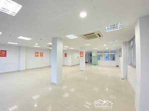 siêu khuyễn mãi cho thuê văn phòng 120m2 mặt tiền ung văn khiêm