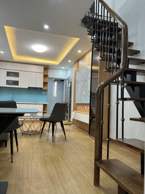 bán nhà tập thể 3ngủ tại trung tâm hai bà trưng