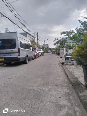 nhà vườn góc 2 mặt tiền
nguyễn văn tạo long thới nhà bè
dt: : 93m (5.5m x 17m) chỉ 4,4 tỷ
