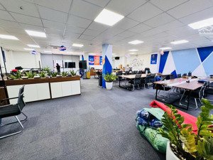 cho thuê sàn vp mặt phố thái hà. 250m2 thông sàn, có cắt lẻ, view sáng tự nhiên. 15tr/th