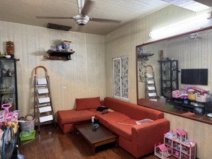 cho thuê nhà tầng 3: p301 - tt đh luật, 8 triệu, 70 m2, cơ bản, 3pn, 2wc, hàng hiếm tại hà nội