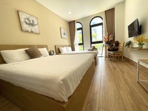 chính chủ bán nhanh cắt lỗ sâu 3 căn shophouse vị trí đẹp grand world phú quốc. lh: 