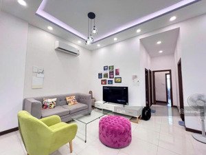 chính chủ cần bán nhanh cc nguyễn kim q10, dt 68m2, 2pn2wc, giá 1 tỷ 760, nội thất bao mới, shr