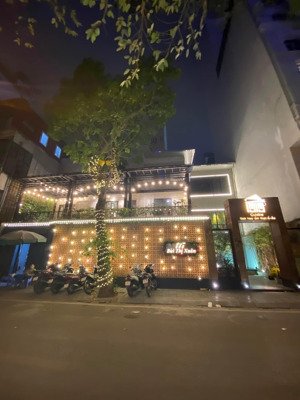 cho thuê nhà biệt thự pháp cổ phố quang trung-hoàn kiếm, diện tích 200m2 x 3 tầng, mặt tiền 13m