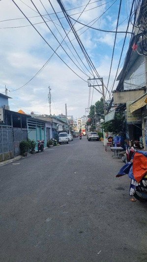 cho thuê nhà nguyên căn , hẻm ô tô , đ huỳnh tấn phát , dt 9x34 , trống suốt , 1pn, 1wc ,giá 30tr.