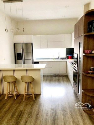 giá 14,5 tỷ. nhà đẹp giá tốt mặt tiền đường n1 khu d2d phường thống nhất. bh. nhà 1trệt 3lầu. shr