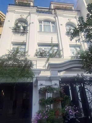 khu vip compound 357a nguyễn trọng tuyển, p1, tb - dt: 8 x 16m - kc: 4 tầng cổ điển - giá 52 tỷ tl