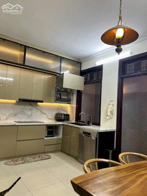 Bán nhà Vũ Trọng Phụng 70m2 nhà đẹp ngõ to lô góc kinh doanh tốt 23 tỷ