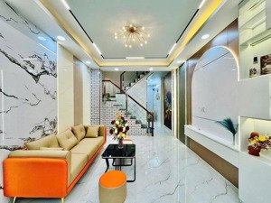 full nội thất trệt 2 lầu sân thượng 3,8x14m có 4pn 3wc nguyền văn lượng p17 gv