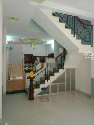 nhà mới sạch đẹp 4*16m 3lầu 4pn 5wc hxh huỳnh văn nghệ