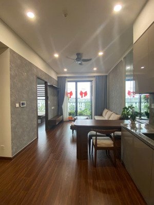 hiếm! chính chủ bán gấp căn 2n2vs view sông bt ngọc trai toà h2 masterise cao cấp giá tốt 4,5 tỷ