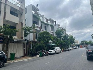 cho thuê gấp nhà phố 5x20 1 trệt 2 lầu, sân thượng (tin chính chủ)