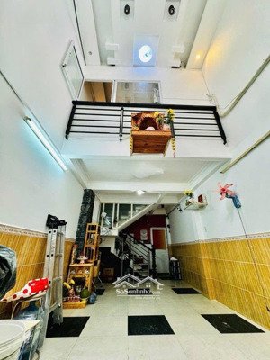 bán nhà cư xã đô thành quận 3 dòng tiền khoán 35tr/th giá 9.6 tỷ thương lượng