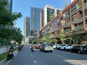 vị trí đẹp. bán nhà góc 2 mặt tiền đặng thùy trâm, bình thạnh. dt: 86m x 16m. cn 900m2. giá 90 tỷ