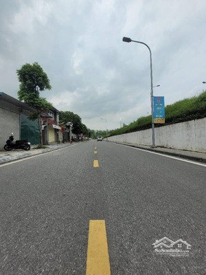 nguyễn hoàng tôn - mặt phố - ô tô tránh - kinh doanh - 55m sổ đỏ - chỉ 7.x tỷ