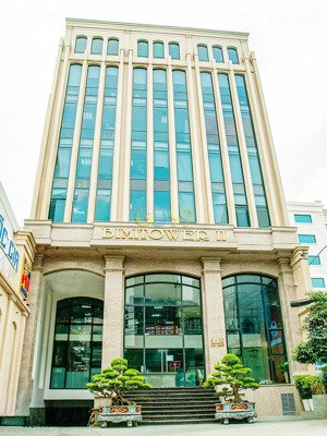 giá tốt - bán gấp toà văn phòng mặt phố võ chí công - 400m2 x 8 tầng thông sàn, thang máy + mt 13m