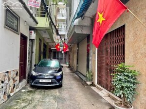 Nhà Đẹp Ô Tô Ngủ Trong Nhà, Đường Hoàng Mai 42m, 5 tầng, mt 4.2m, giá 15.2 tỷ.