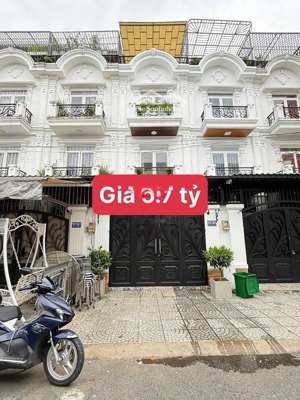 bán gấp biệt thự tại tô ngọc vân, 5,7 tỷ, 66,4 m2, q12, hcm