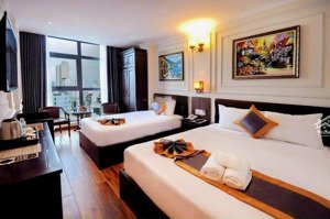 [ khách sạn hẻm trần phú _ gần quảng trường ] ** cách biển trần phú : 190m ** giá : 60 tỷ
