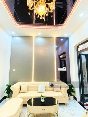 nhà góc nhánh lâm quang ky ngay khu hành chính và chợ rạch giá. lộ 6m, 4x19, đẹp mới full nội thất
