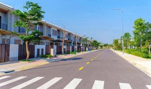 bán căn nhà phố 2 tầng view công viên tại suncasa central ngay kcn vsip2 tp.hcm . đã có sổ hồng .