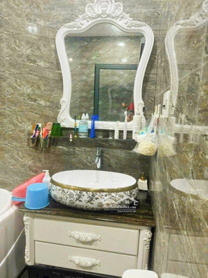[ nhà 4 tầng __ nguyễn thị minh khai ] ** cách biển trần phú : 1km giá : 9 tỷ