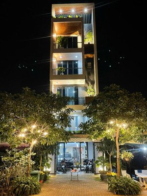 bán nhà mặt tiền trương văn bang, q2, 102,5m2, sẵn 6 tầng, thang máy, gần ubnd và sông, giá 29,5 tỷ