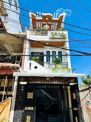 bán nhà đẹp 4m x16m.xây 2 lầu hẻm 8m.đường nguyễn ảnh thủ,phường hiệp thành.q12