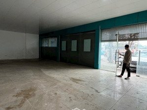 cho thuê mặt bằng kinh doanh, cửa hàng, kho 234m2 gần ga văn điển, ngọc hồi