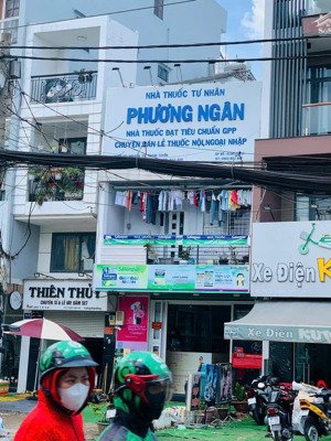 gấp! xuất ngoại bán nhà 2 mt cách mạng tháng 8, quận 3, dt 4.6x20m, hđt 150 tr/ tháng, giá 32 tỷ