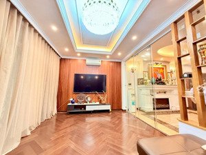 bán nhà 2 tầng phương canh-ô tô ngủ trong nhà-vị trí cực đẹp-kinh doanh- ngõ to-sổ nét căng