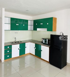 chính chủ cho thuê căn hộ lầu cao, view đẹp, nội thất đầy đủ - rent out a beautiful condo