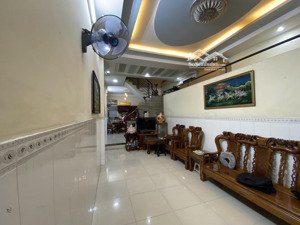 trung tâm gò vấp mặt tiền kinh doanh đỉnh 4 tầng diện tích khủng 130m chủ cần bán gấp