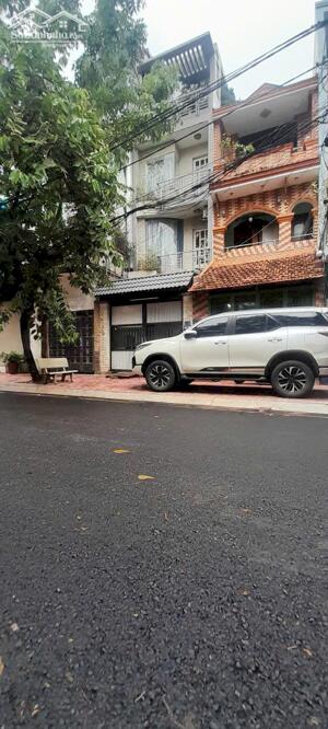 Nhà mặt phố 4x20m, 4 tầng, đường 783 Tạ Quang Bửu, nhỉnh 13,5 tỷ, LH:0365715192.