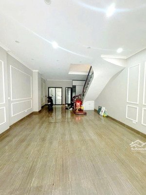 cho thuê nhà phân lô mễ trì ô tô tránh 65m x 5 tầng có vỉa hè rộng 24 triệu
