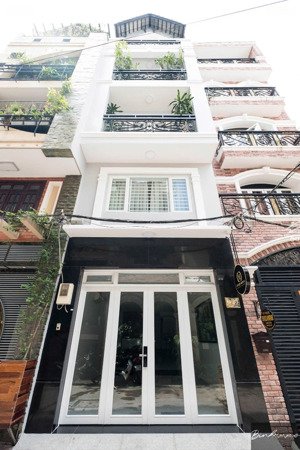 bán nhà ngay vòng xoay ngã sáu phù đổng thiên vương, phường bến thành, quận 1 _ 